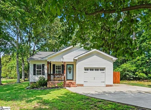 106 Lilly St, Simpsonville, SC, 29681-2317 | Card Image