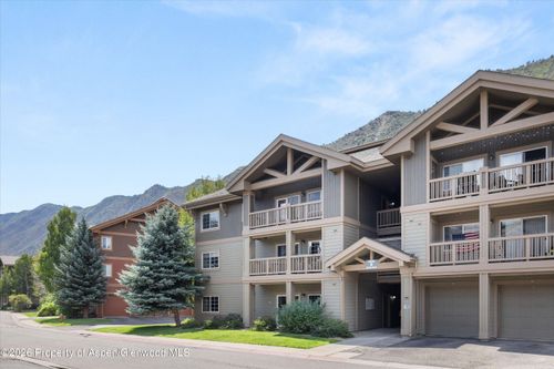 601-544 River View Dr, New Castle, CO, 81647-8470 | Card Image