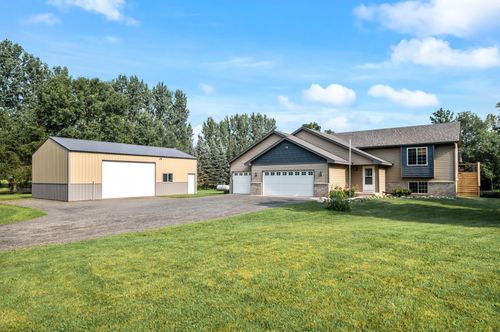 16334 373rd St, Taylors Falls, MN, 55084-2828 | Card Image