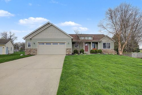 7768 Berrybrook Ct, Byron Center, MI, 49315-8014 | Card Image