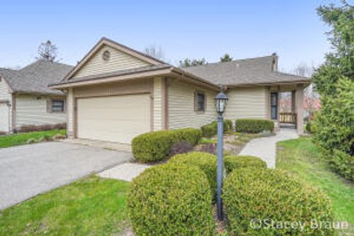 2143 Deer Hollow Dr Se, Grand Rapids, MI, 49508-8777 | Card Image