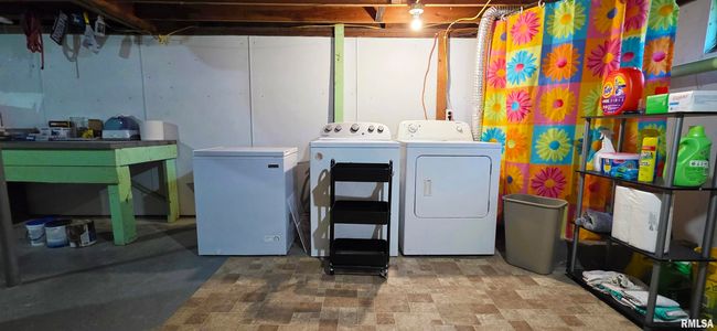 1007 Landes St, House other with 2 bedrooms, 2 bathrooms and null parking in Mount Carmel IL | Image 13