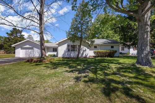 7145 Pippin Dr, Michigan City, IN, 46360-9176 | Card Image