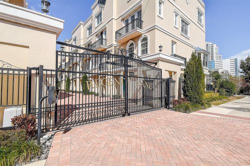 411 Regent Ln N, St Petersburg, FL, 33701-2974 | Card Image