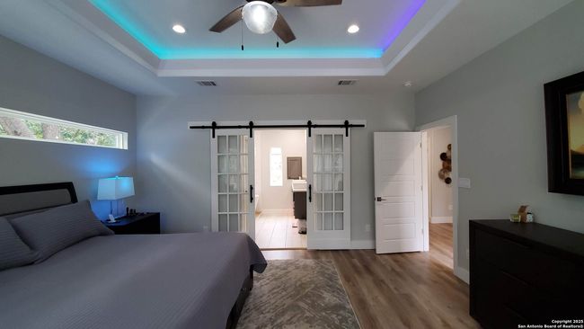 9810 Park Dr, House other with 2 bedrooms, 3 bathrooms and null parking in Helotes TX | Image 30