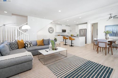 3021 Blackberry Ave, San Ramon, CA, 94582-6015 | Card Image