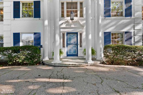 204 Cloverly Rd, Grosse Pointe Farms, MI, 48236-3317 | Card Image