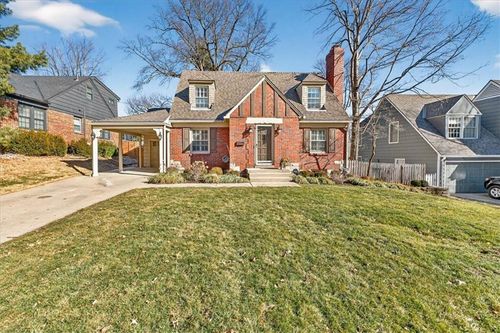 5601 Norwood St, Fairway, KS, 66205-2653 | Card Image