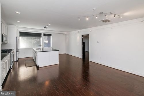 apt-b2-2360 Champlain St Nw, WASHINGTON, DC, 20009-8612 | Card Image