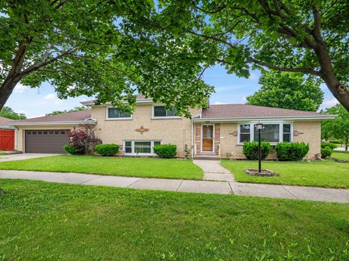 7662 Enfield Ave, Morton Grove, IL, 60053-1832 | Card Image