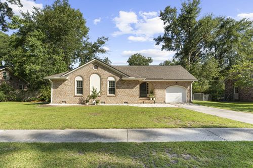 118 Bramwell Dr, Summerville, SC, 29485-5607 | Card Image