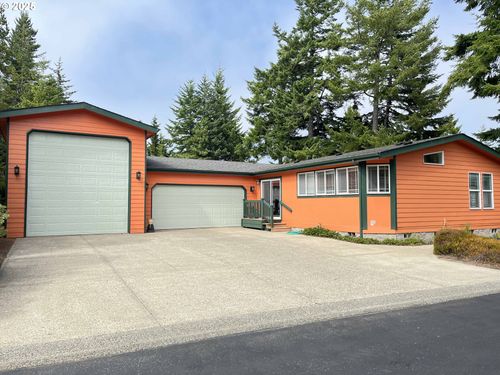 882 Western Way, Florence, OR, 97439-9295 | Card Image