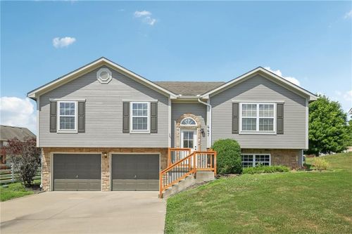 447 Poplar St, Warrensburg, MO, 64093-7514 | Card Image