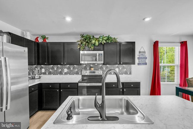 27 Juniper Cir, Home with 4 bedrooms, 4 bathrooms and null parking in ELKTON MD | Image 4