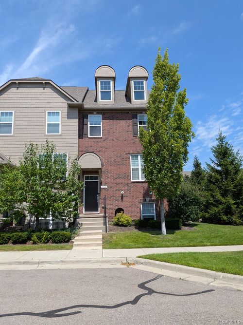 9-333 Glenhurst Blvd, Rochester Hills, MI, 48307-4347 | Card Image