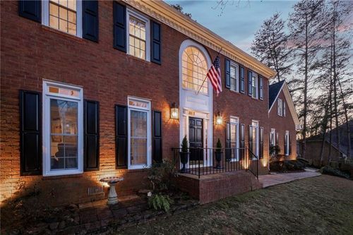 1728 Barrington Cir, Marietta, GA, 30062-5590 | Card Image