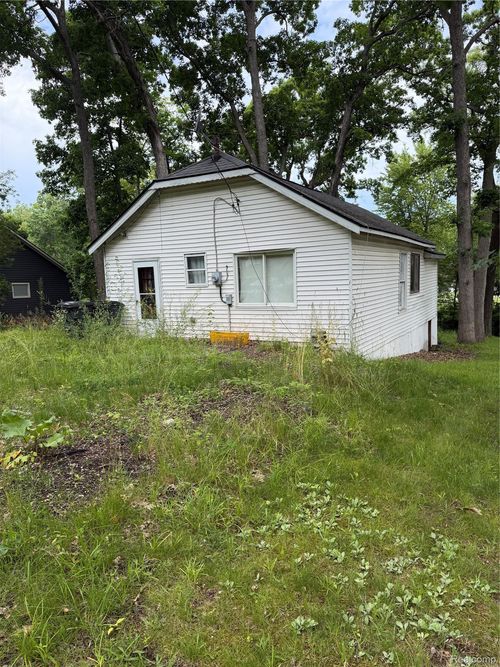 10171 Skeman Rd, Brighton, MI, 48114-7502 | Card Image