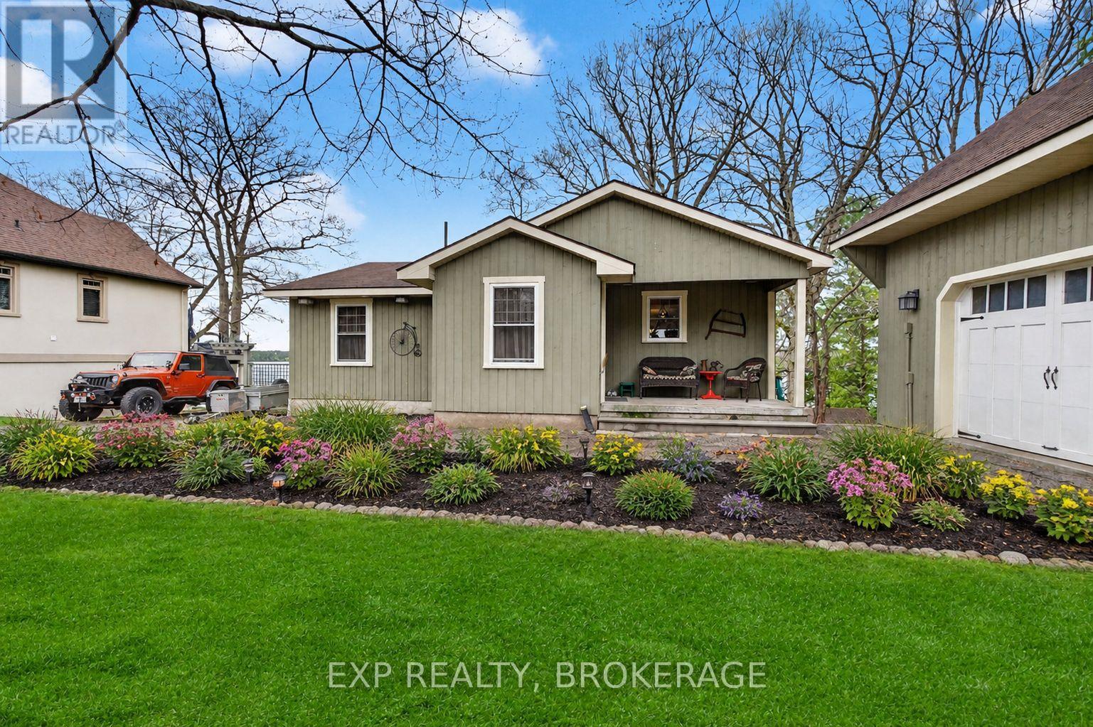 Residential in Leeds and the Thousand Islands 3