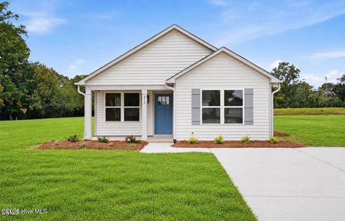 215 Rae St, Warsaw, NC, 28398-1536 | Card Image