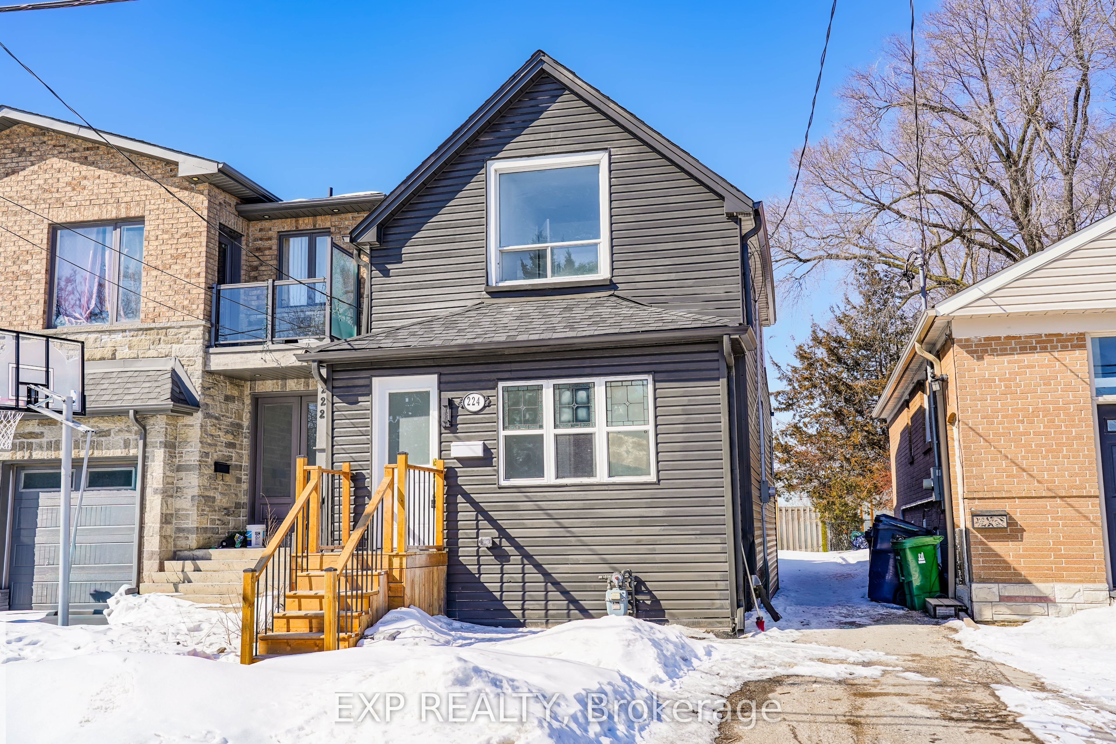 Residential in Toronto E06