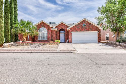7132 Tierra Roja St, El Paso, TX, 79912-8438 | Card Image