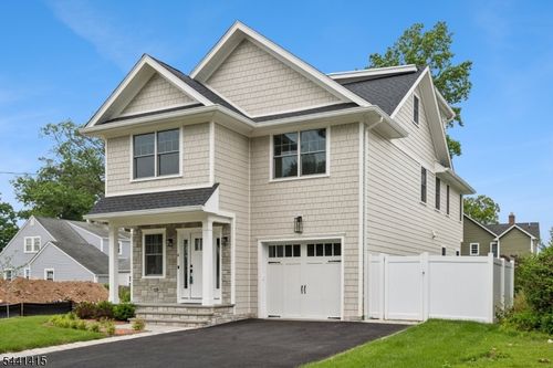 4 Shadylawn Dr, Madison, NJ, 07940-1012 | Card Image