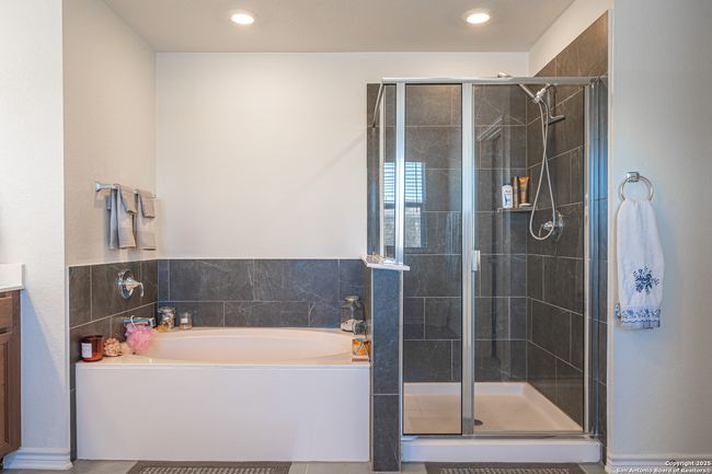 22411 Escalante Run, House other with 5 bedrooms, 3 bathrooms and null parking in San Antonio TX | Image 25
