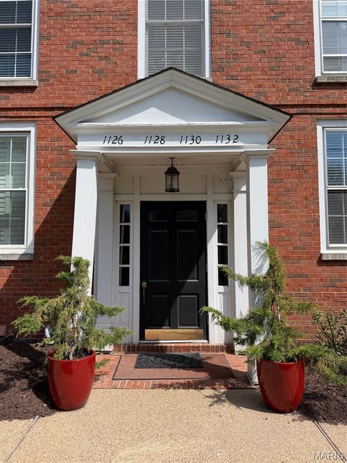 1130 S Mason Rd, Saint Louis, MO, 63131-1039 | Card Image