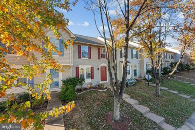 17028 Point Pleasant Lane, Townhouse with 3 bedrooms, 3 bathrooms and null parking in DUMFRIES VA | Image 2