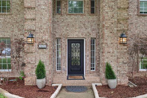 828 Rockefeller Ln, Allen, TX, 75002-5097 | Card Image