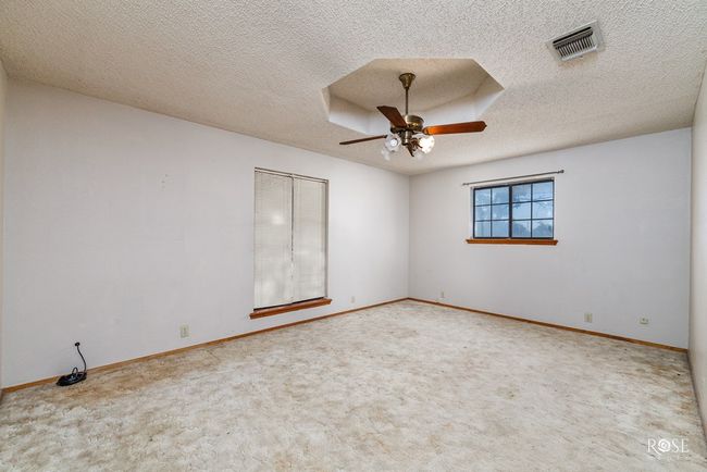 209 N Florida Ave, House other with 3 bedrooms, 3 bathrooms and 2 parking in Big Lake TX | Image 14