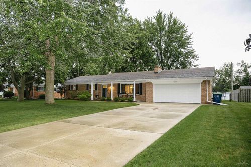 4201 Sweetbriar Dr. Drive, Saginaw Charter Township, MI, 48603 | Card Image