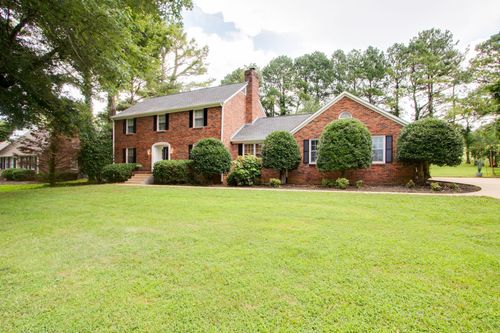 201 Stoneybrook Rd, Columbia, TN, 38401-8611 | Card Image