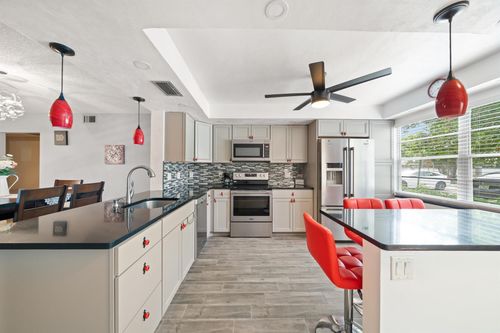 apt-o1-2504 Antigua Ter, Coconut Creek, FL, 33066-1029 | Card Image