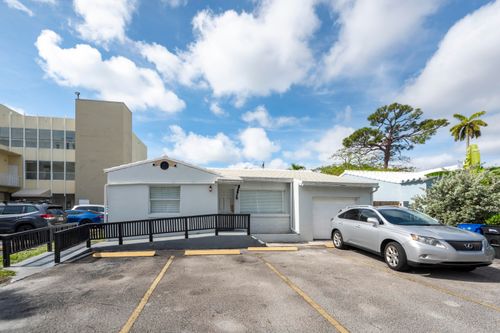 front-412 Se 17th St, Fort Lauderdale, FL, 33316-2538 | Card Image