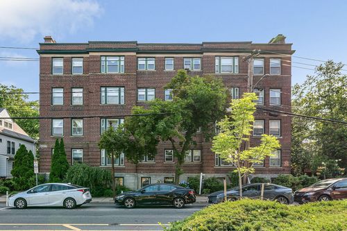 b2-52 Garden St, Cambridge, MA, 02138-1550 | Card Image