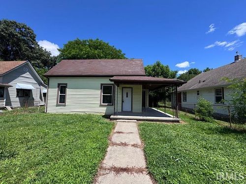 1022 W 1st St, Anderson, IN, 46016-2306 | Card Image