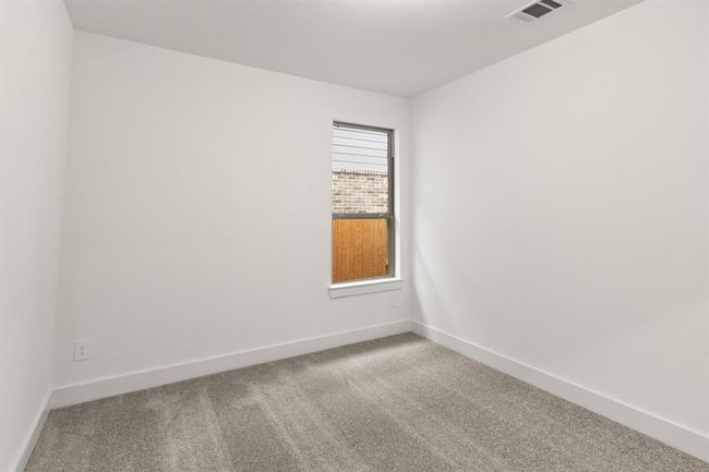 The secondary bedrooms are generously proportioned to accommodate even the large furniture you've been eyeing. | Image 20