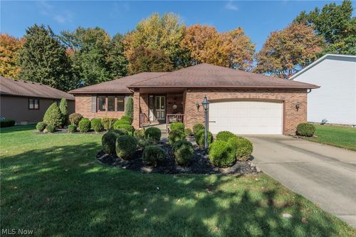 6624 Springdale Dr, Middleburg Heights, OH, 44130-2644 | Card Image