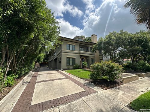 b-137 Katherine Ct, Alamo Heights, TX, 78209-6221 | Card Image