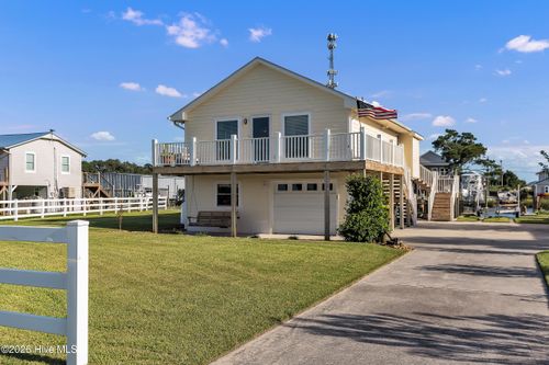 126 Dolphin Bay Est, Cedar Point, NC, 28584-8068 | Card Image