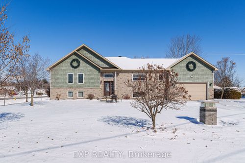 1899 Farisita Dr, Vars, ON, K0A3H0 | Card Image