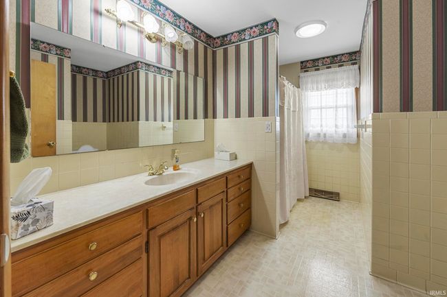 1489 W 47 Th St, House other with 3 bedrooms, 2 bathrooms and null parking in Jasper IN | Image 14
