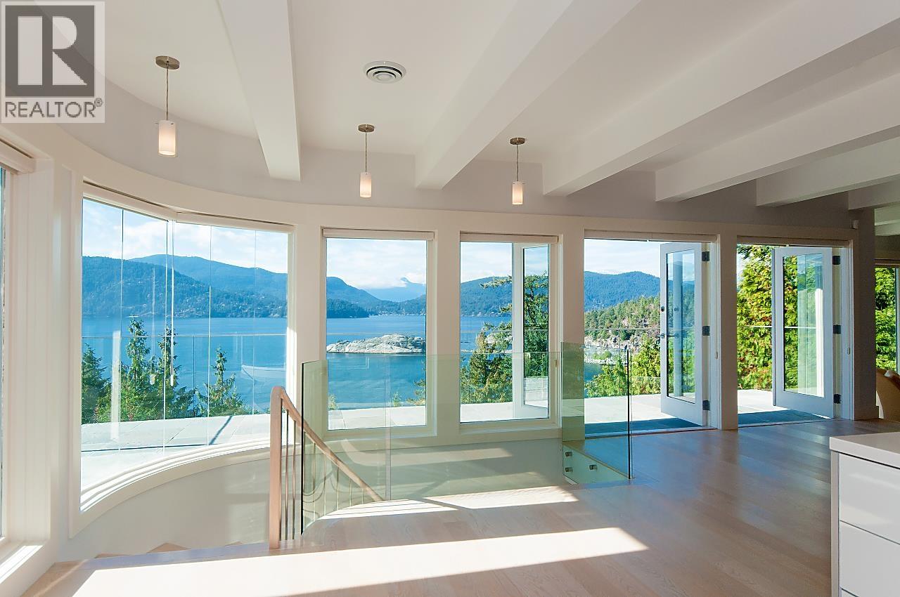 Residential in West Vancouver 2