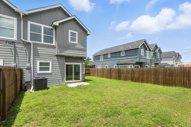 1004 E Fannin St, Home with 0 bedrooms, 0 bathrooms and null parking in Luling TX | Image 28