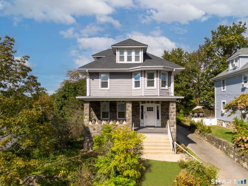 18 Wessels Pl, Greenwich, CT, 06830-6923 | Card Image