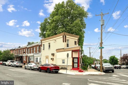 886 N 66th St, PHILADELPHIA, PA, 19151-3049 | Card Image