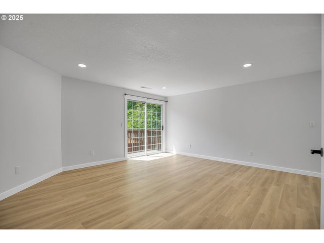 1111 Sw Linneman Ave, House other with 5 bedrooms, 3 bathrooms and 3 parking in Gresham OR | Image 25