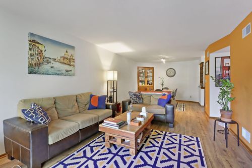 3239 S 58th St, Milwaukee, WI, 53219-4304 | Card Image