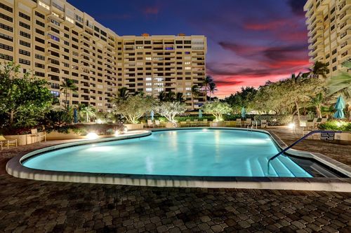 apt-200-5100 N Ocean Blvd, Lauderdale By The Sea, FL, 33308-3009 | Card Image